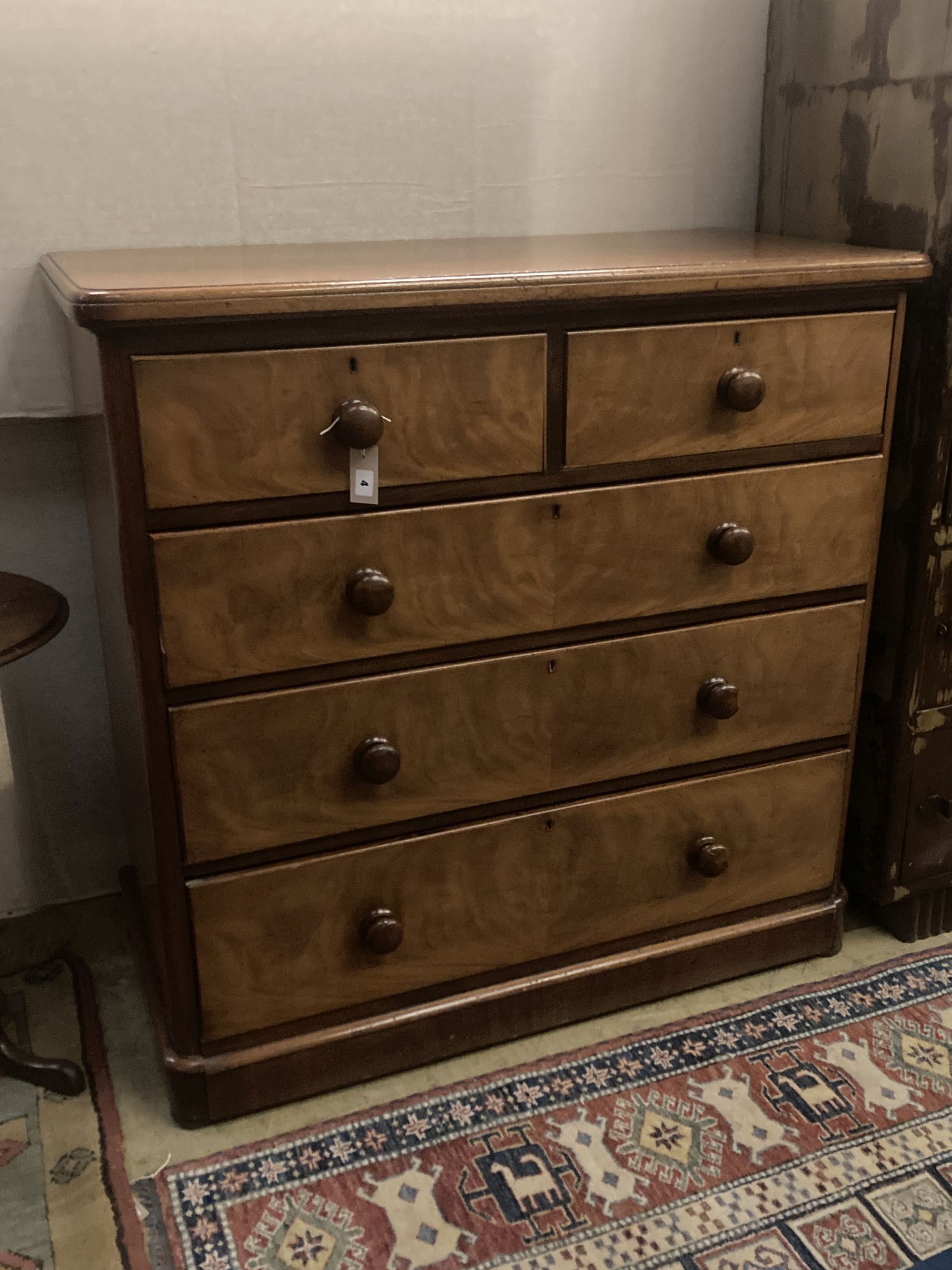 A Victorian mahogany chest of drawers, width 112cm depth 56cm height 114cm